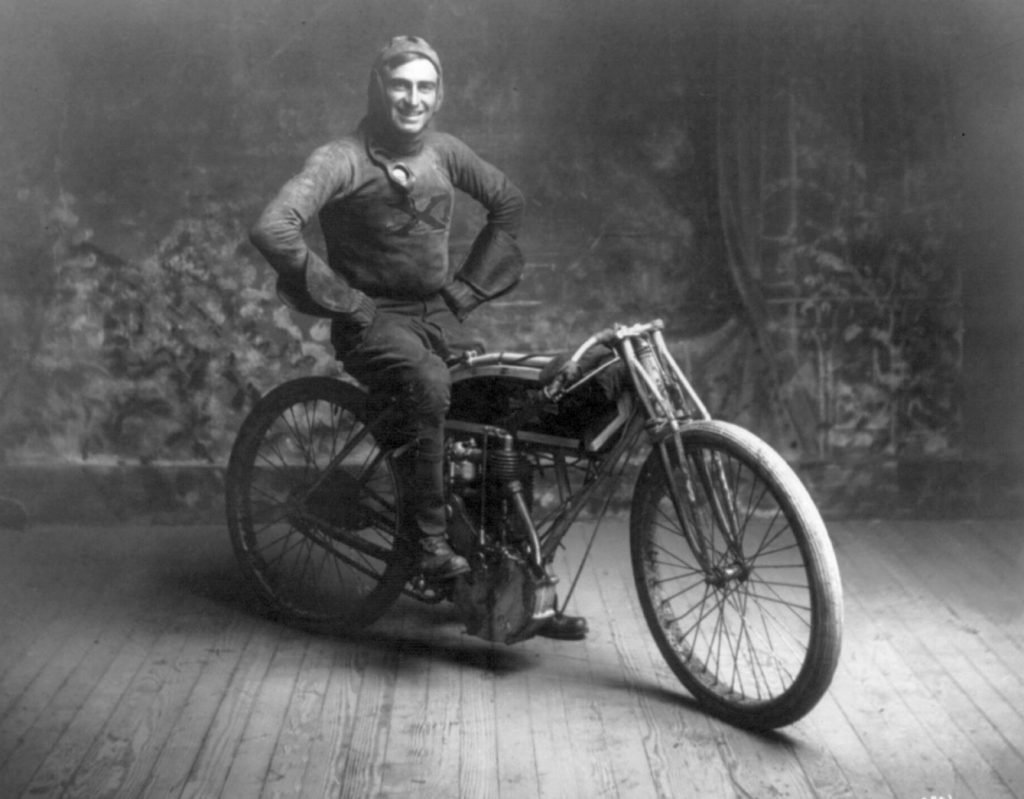 Sejarah Penemuan Sepeda Motor